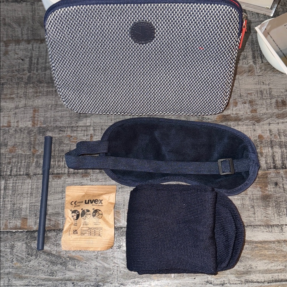 Air France  Business Class Amenity Bag New